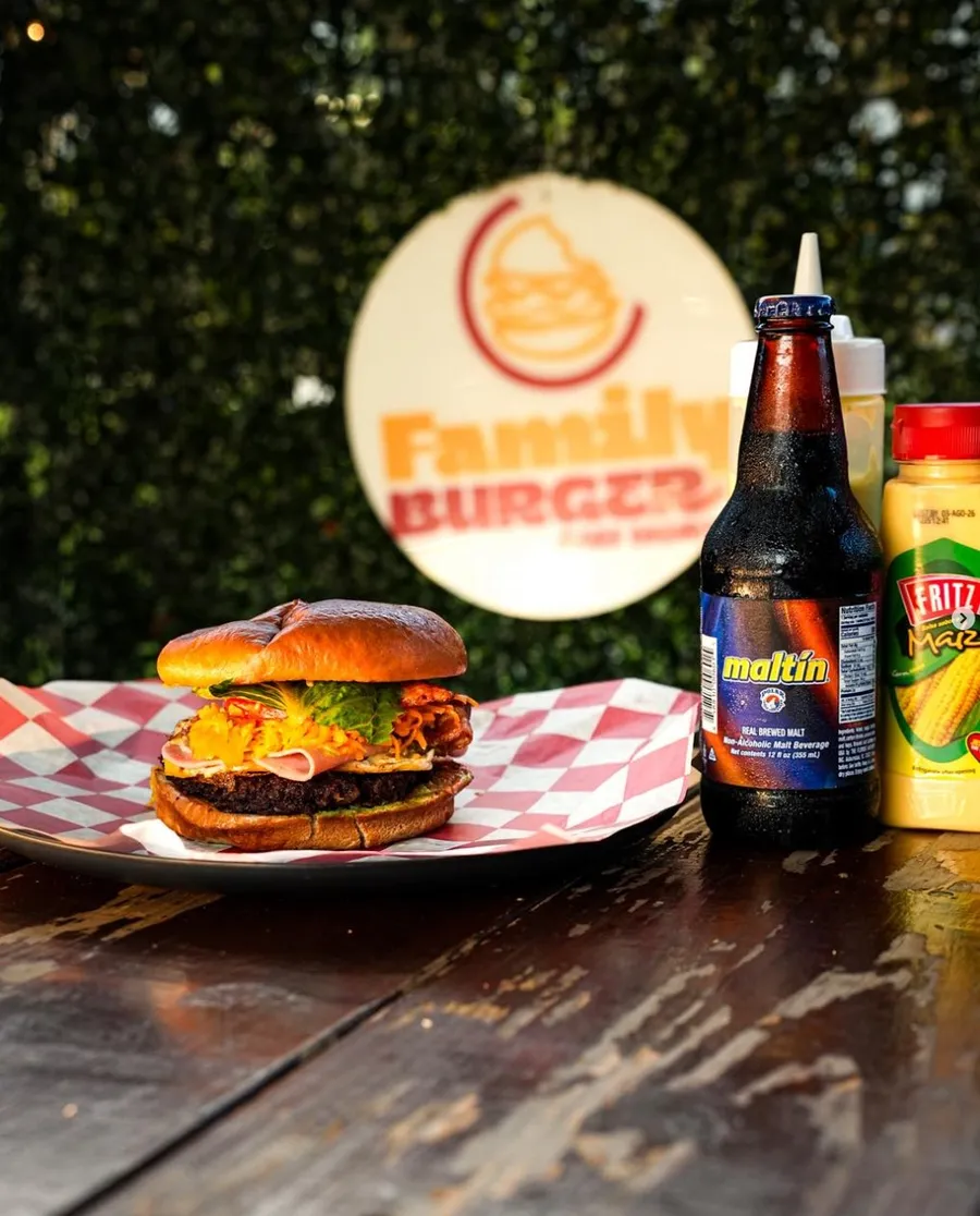 Burger con Maltín y salsa Fritz